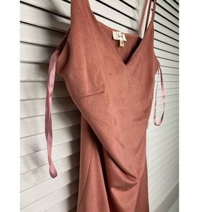 V-neckline pink mauve 90%micro 10%spandex medium dress.